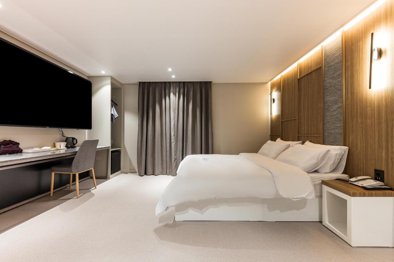 Hotel Lium チョナン エクステリア 写真