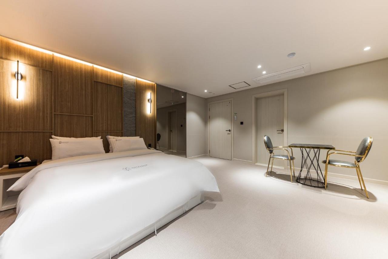 Hotel Lium チョナン エクステリア 写真