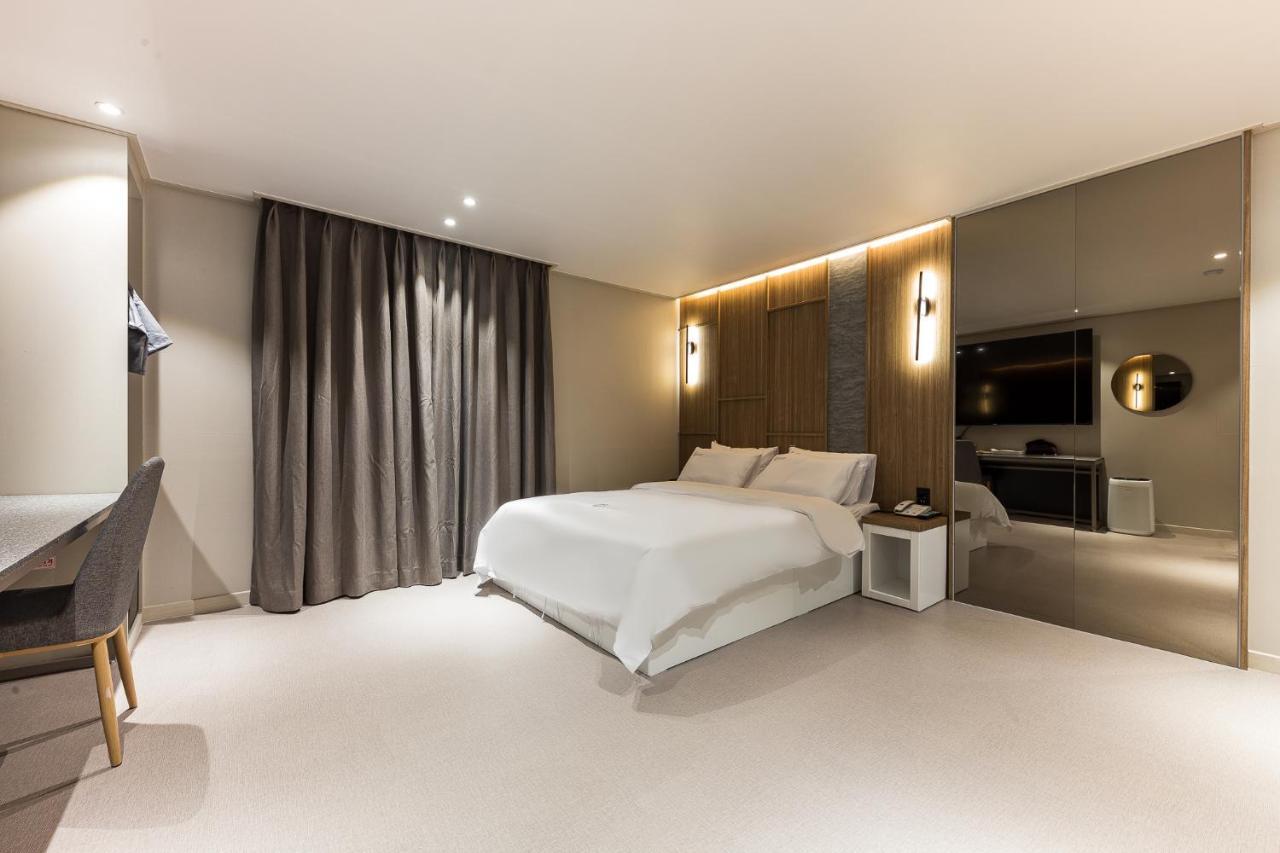 Hotel Lium チョナン エクステリア 写真