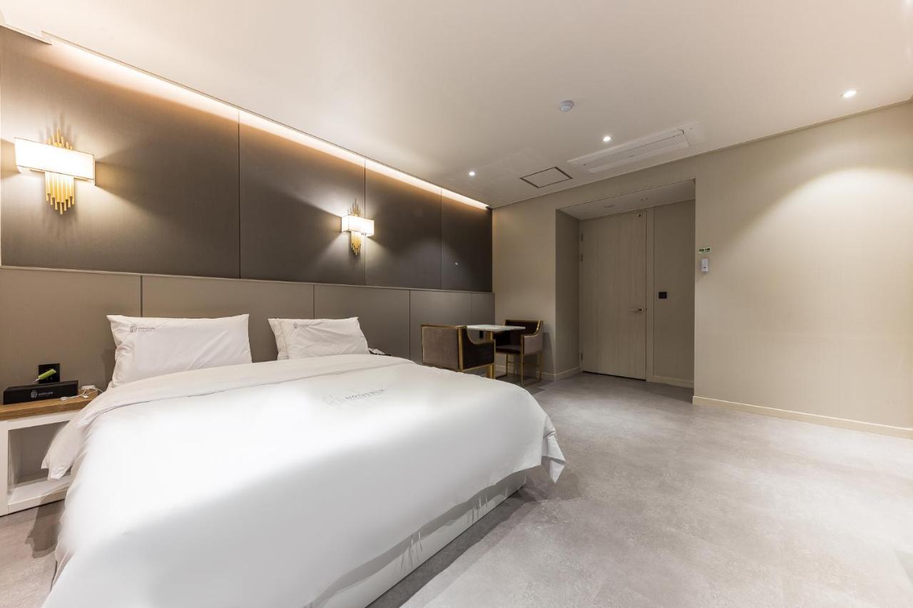Hotel Lium チョナン エクステリア 写真