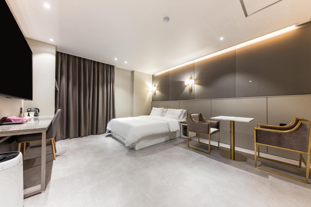 Hotel Lium チョナン エクステリア 写真