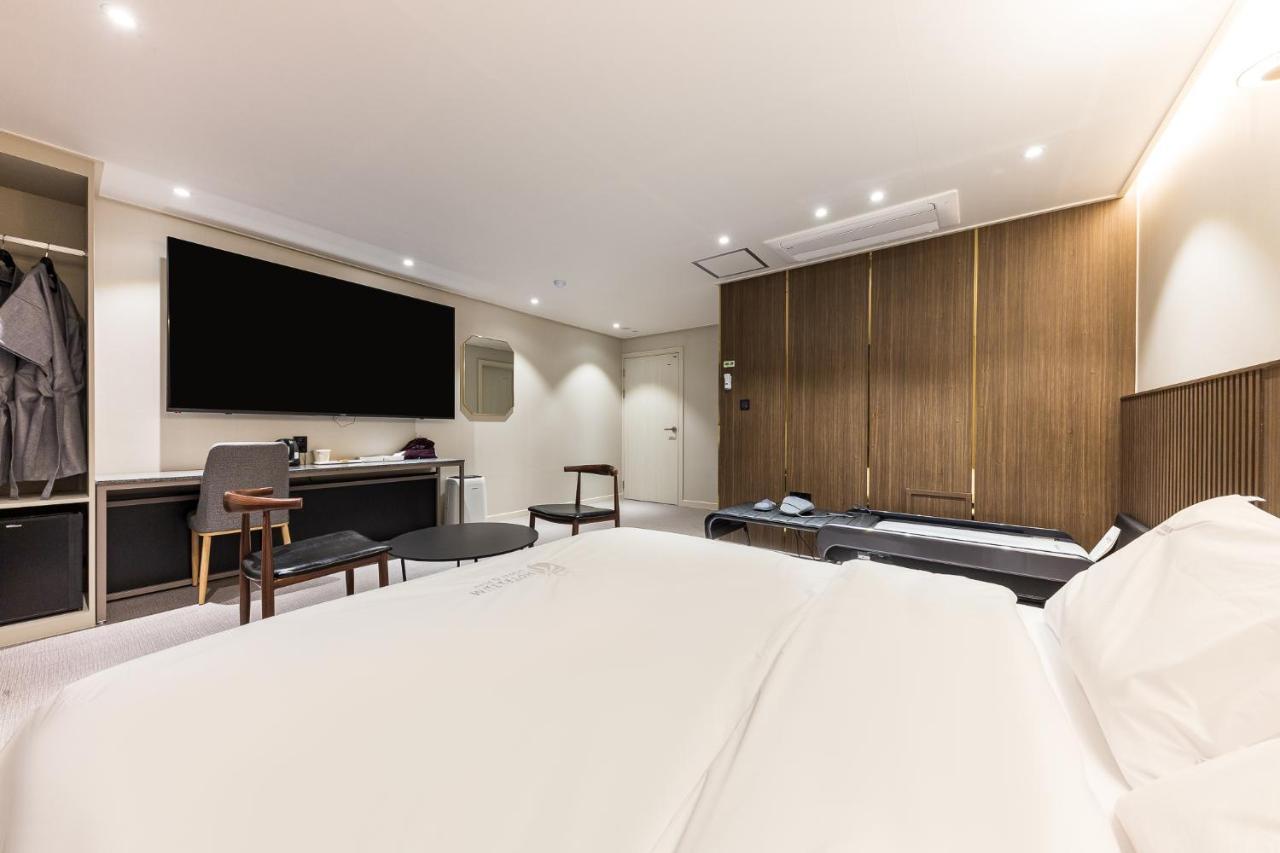 Hotel Lium チョナン エクステリア 写真
