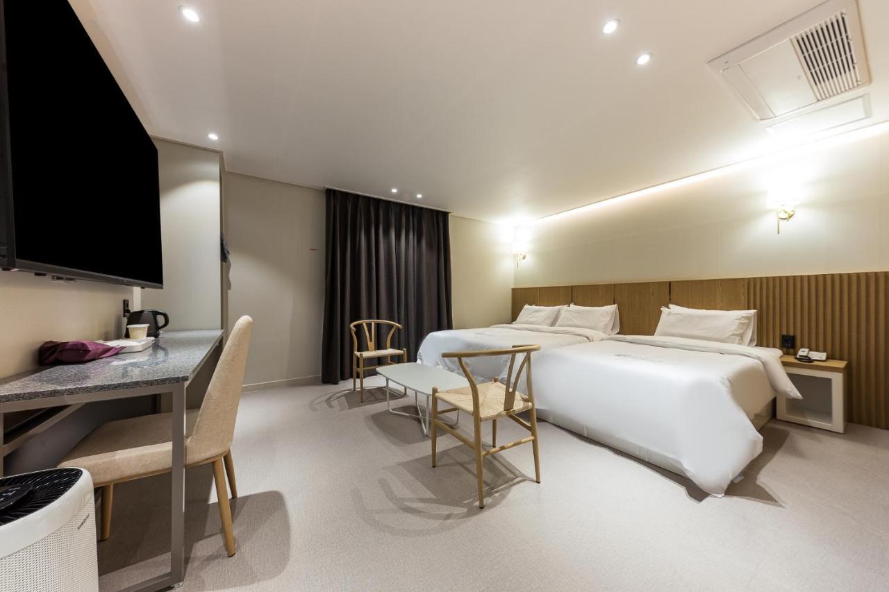 Hotel Lium チョナン エクステリア 写真