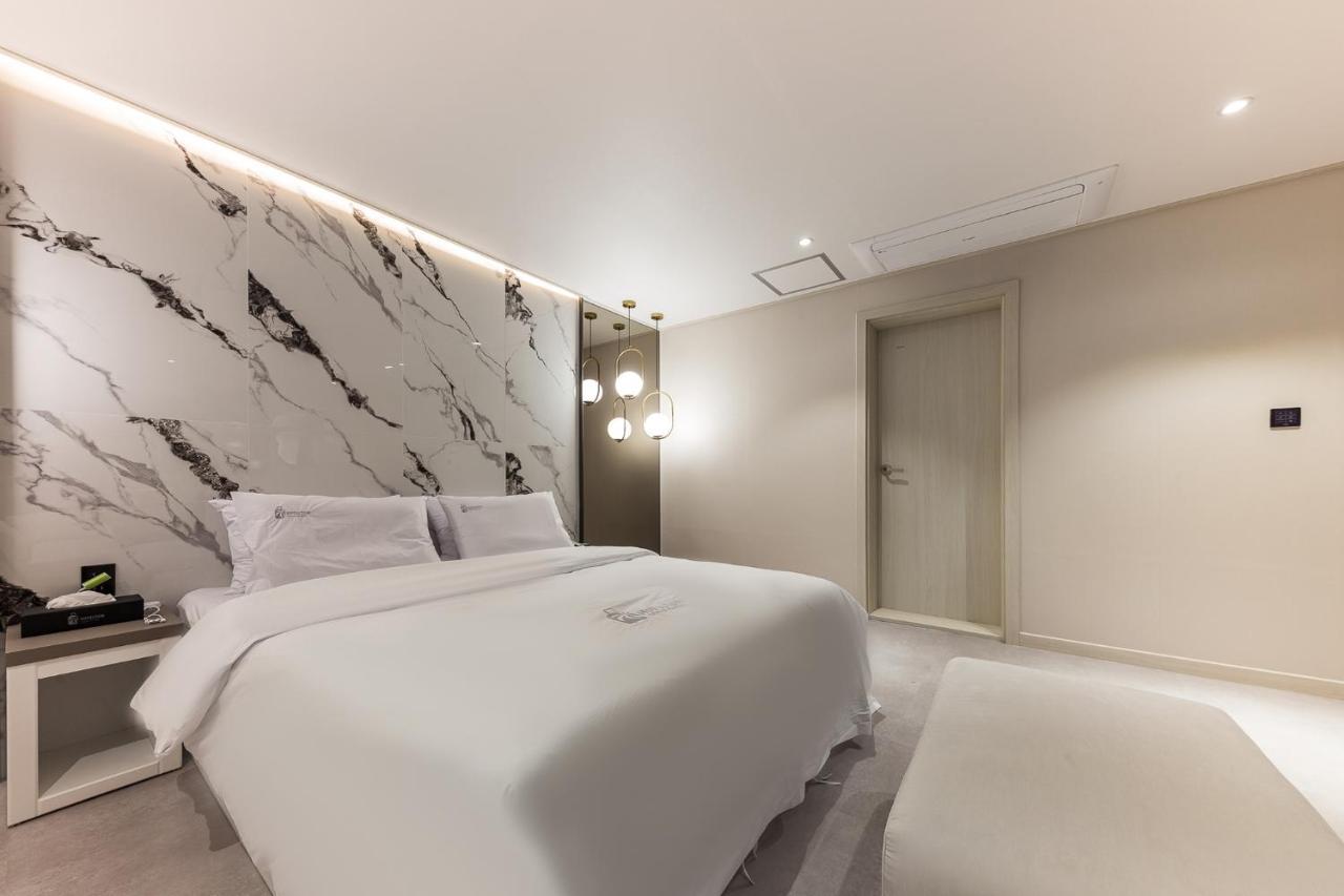 Hotel Lium チョナン エクステリア 写真