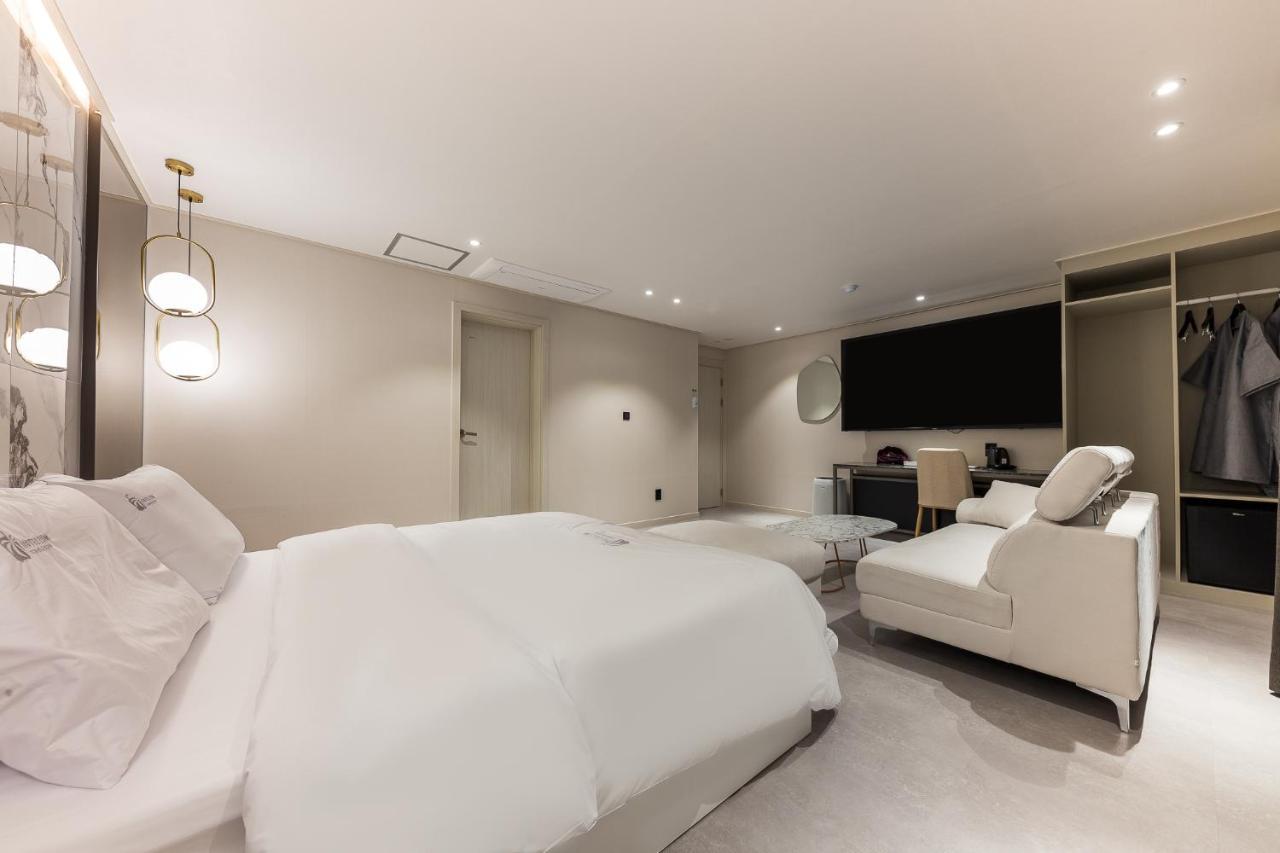 Hotel Lium チョナン エクステリア 写真